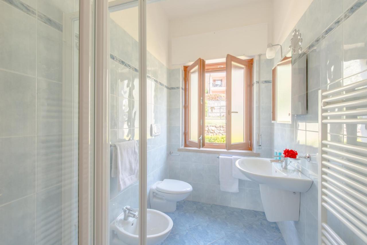 Villa Due Leoni - Residence Brenzone sul Garda Kültér fotó