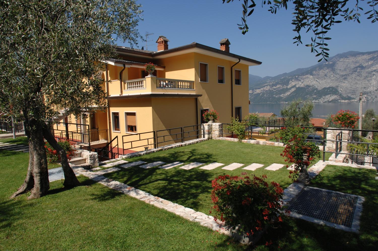 Villa Due Leoni - Residence Brenzone sul Garda Kültér fotó