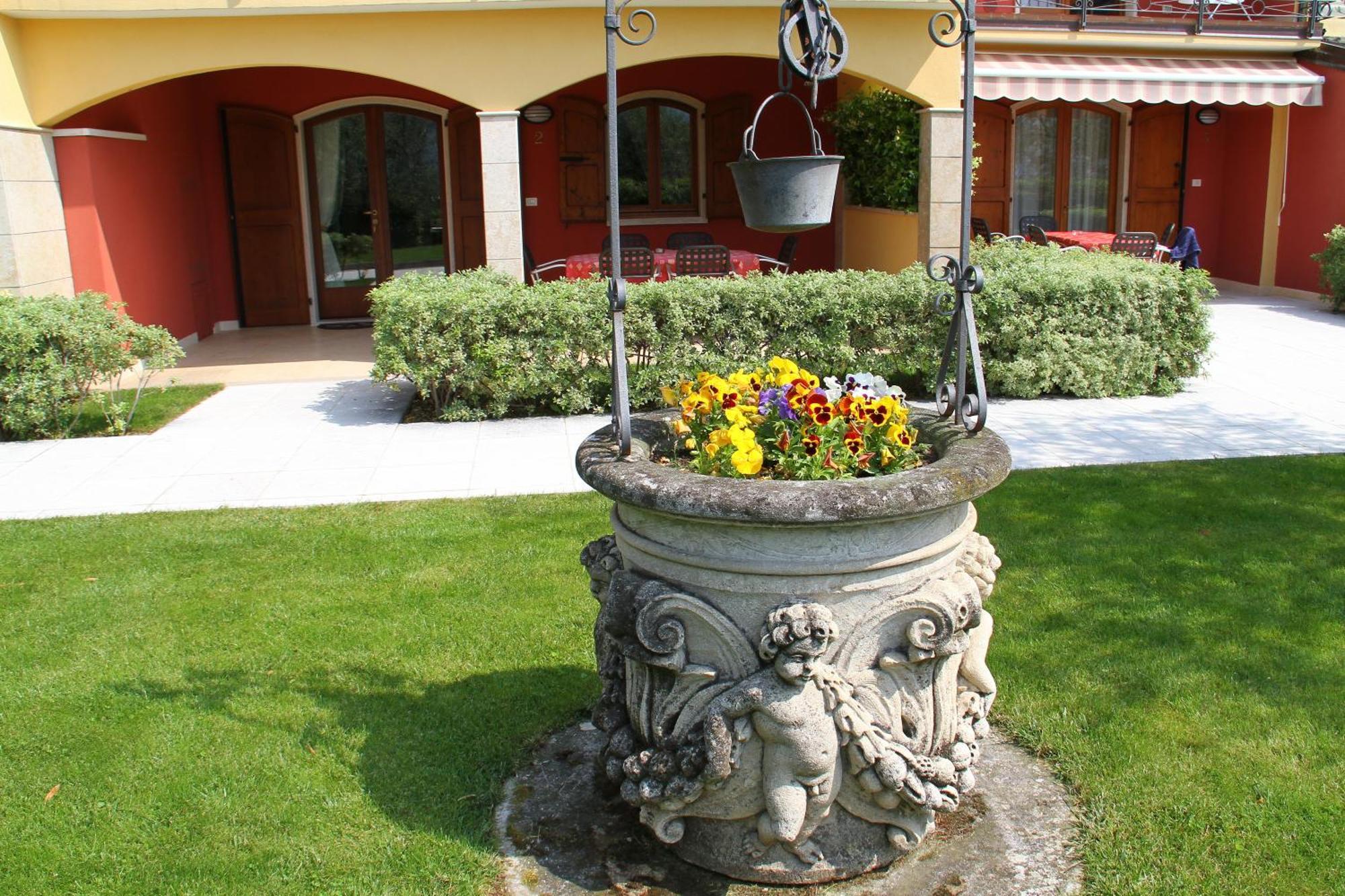 Villa Due Leoni - Residence Brenzone sul Garda Kültér fotó