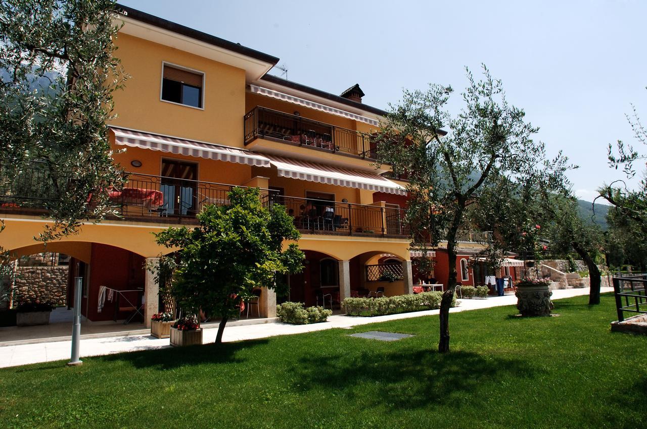 Villa Due Leoni - Residence Brenzone sul Garda Kültér fotó